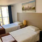 3Lisbon Downtown Private Bedroom River View